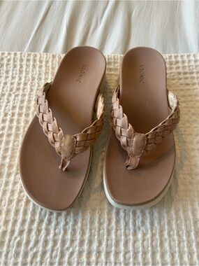 Vionic Women's Braided Thong Sandals in Light Brown